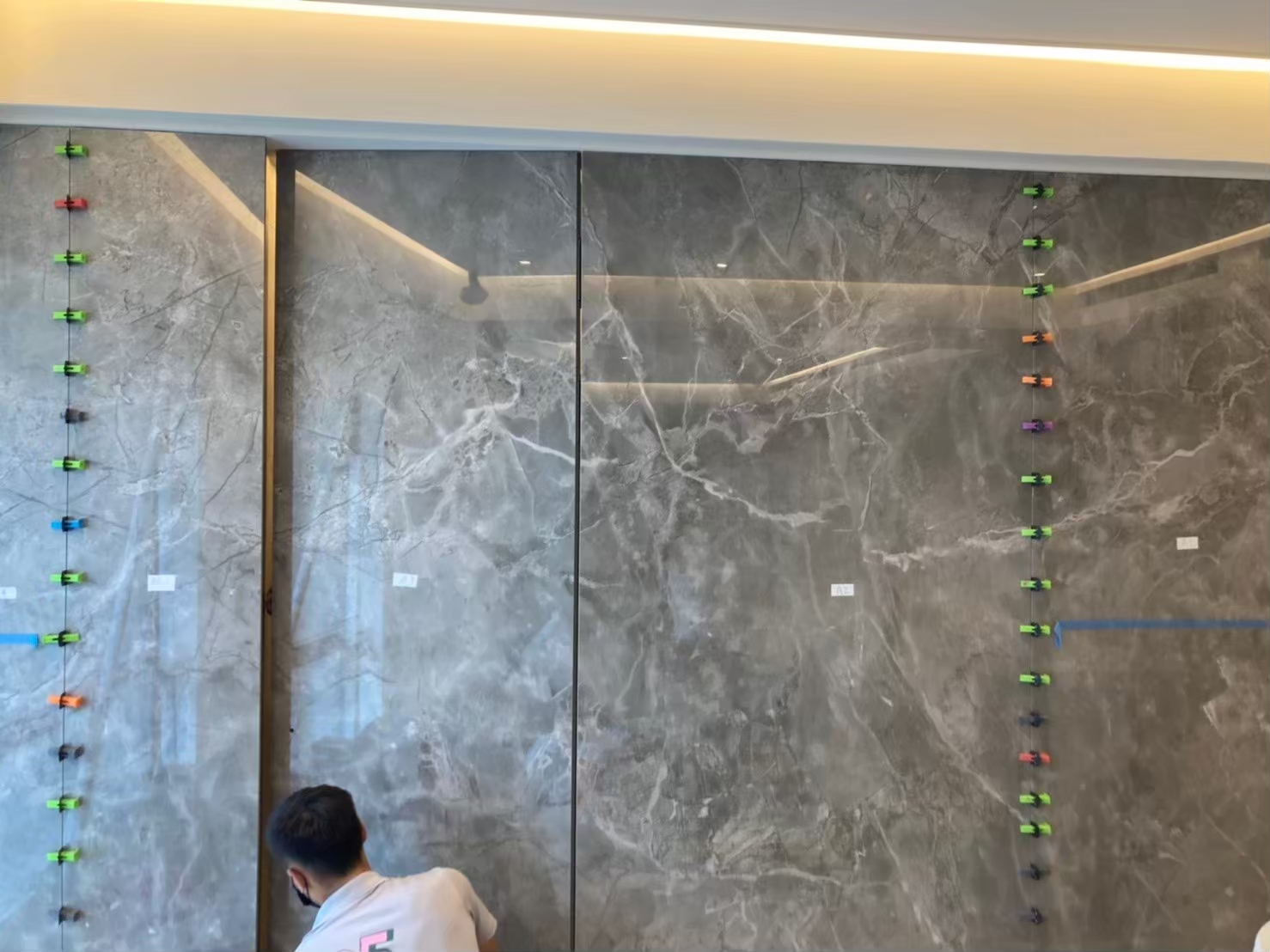 磁磚設計家-隱藏門