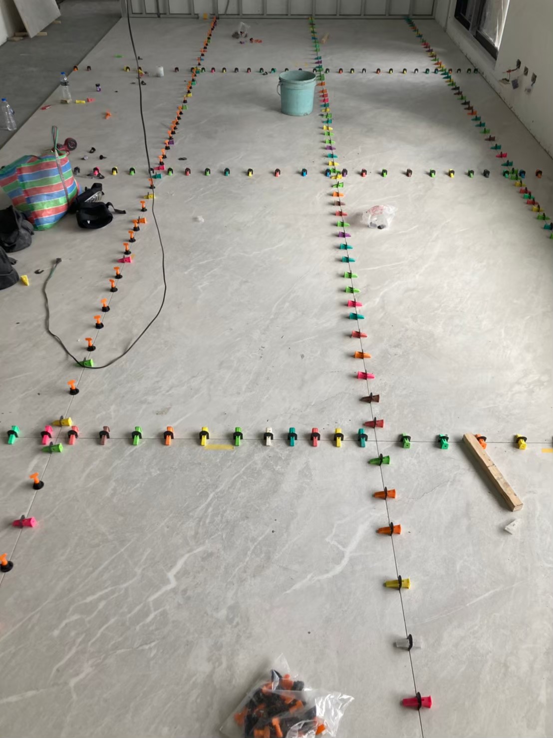 薄板施工專家-客廳地