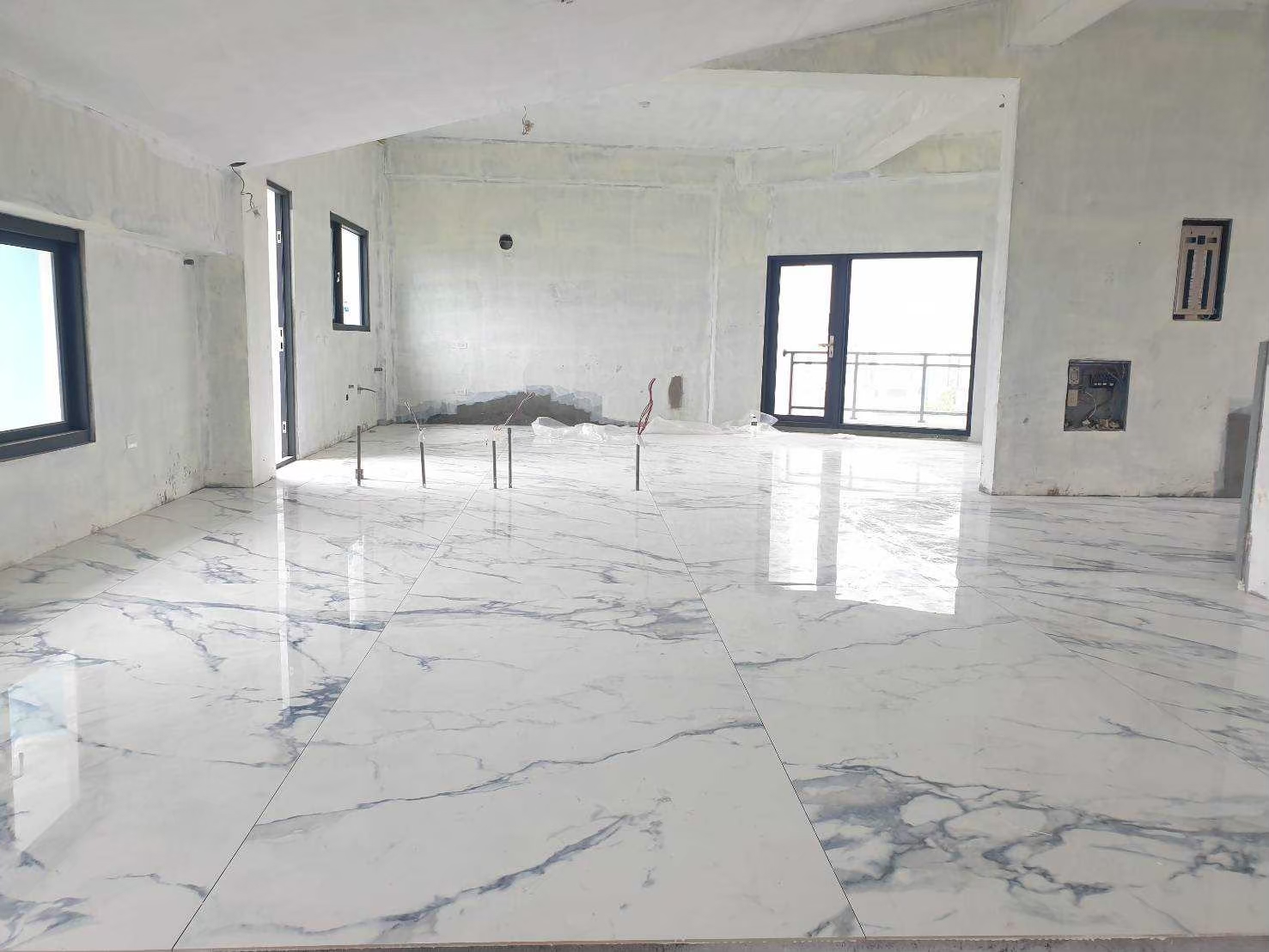 薄板施工專家-客廳地