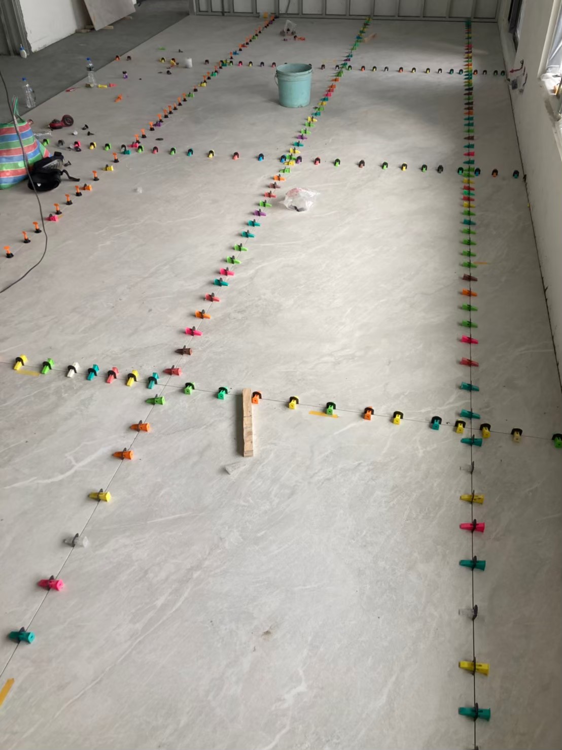 薄板施工專家-客廳地