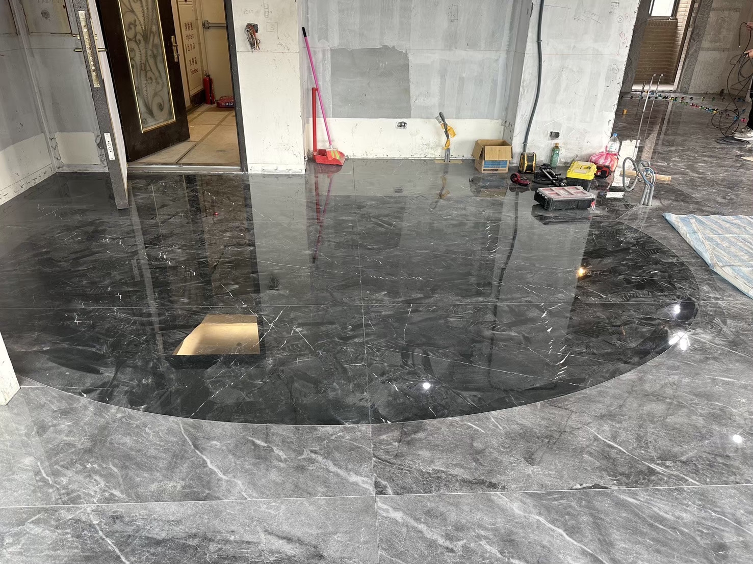 薄板施工專家-客廳地