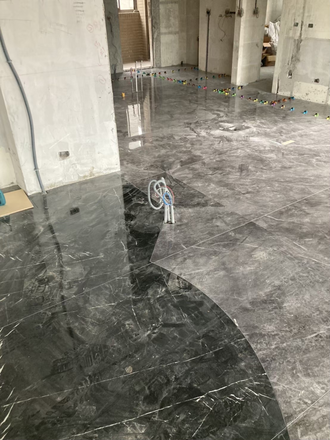 薄板施工專家-客廳地