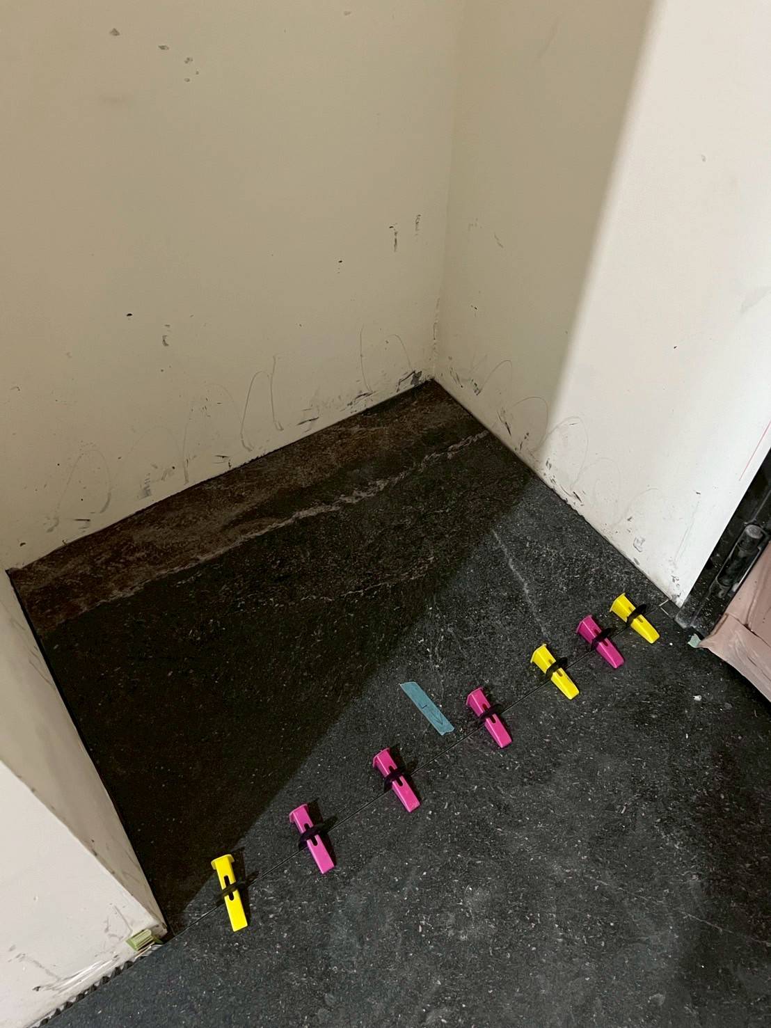 薄板施工專家-客廳地