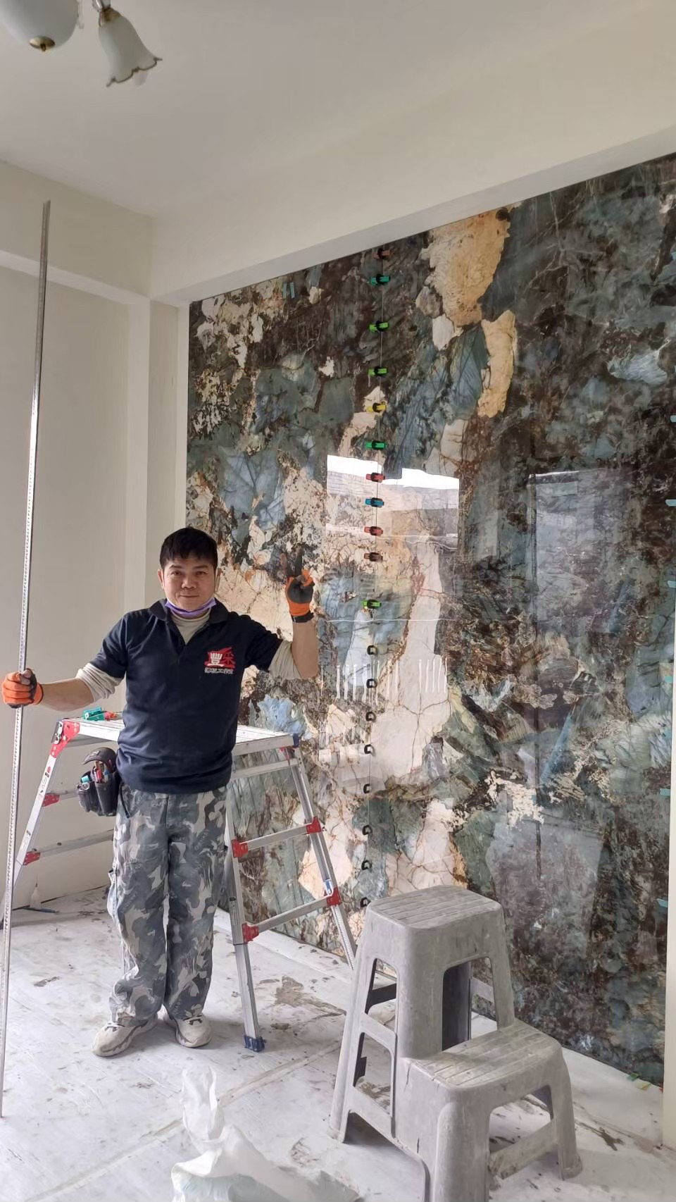 薄板施工專家-沙發背牆