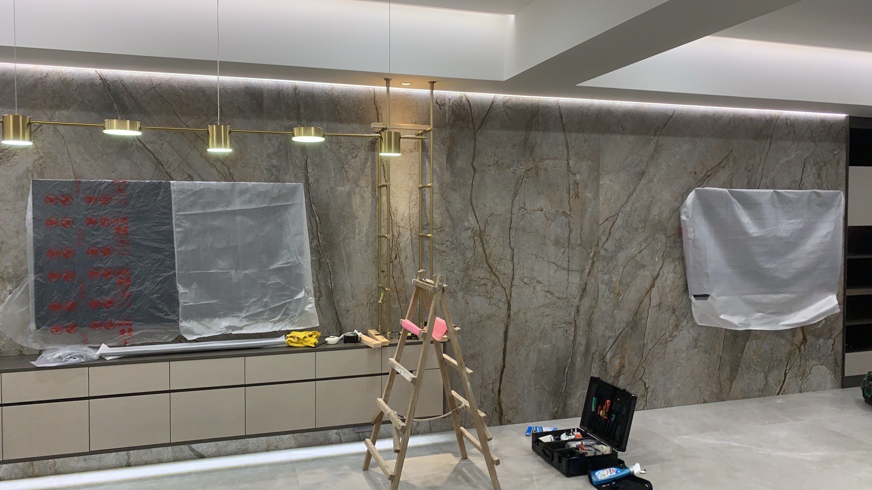 薄板施工專家-電視牆