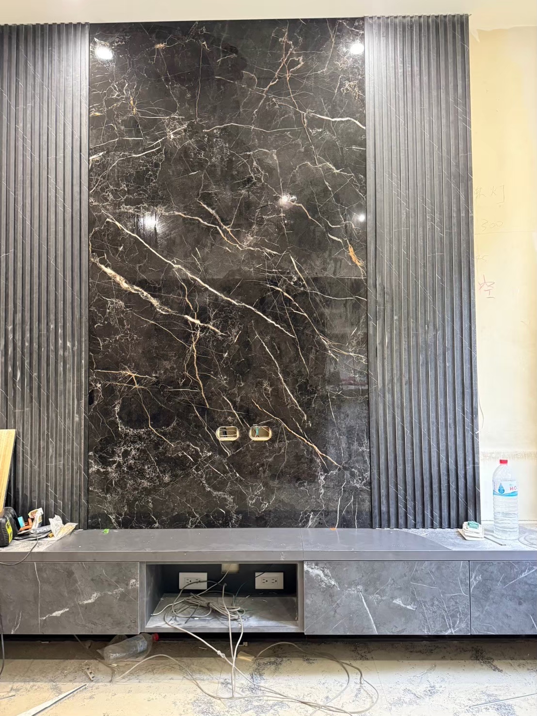 薄板施工專家-電視牆