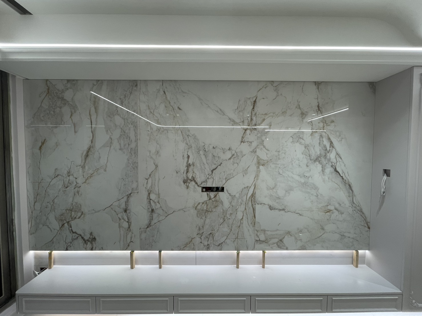 薄板施工專家-電視牆