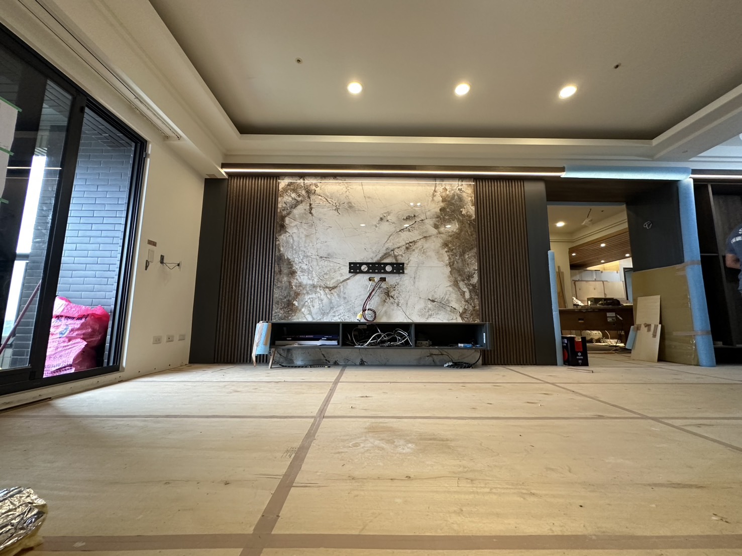 薄板施工專家-電視牆