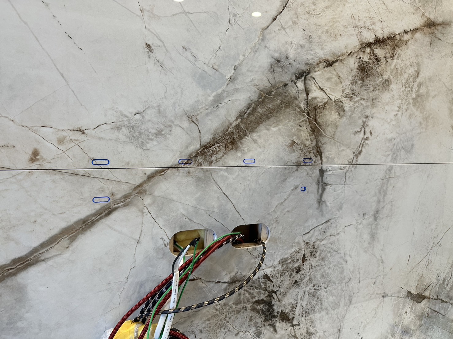 薄板施工專家-電視牆