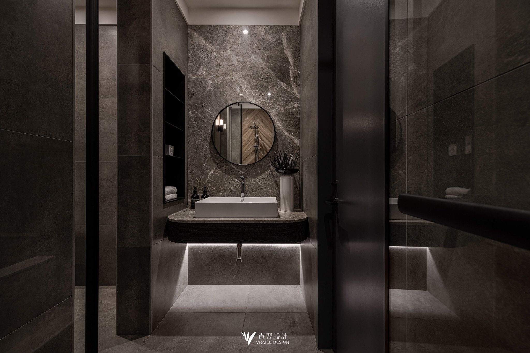 薄板施工專家-衛浴空間