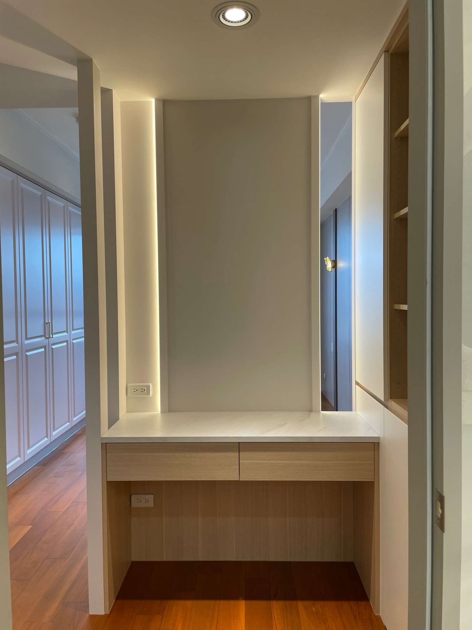 薄板施工專家-書桌櫃體