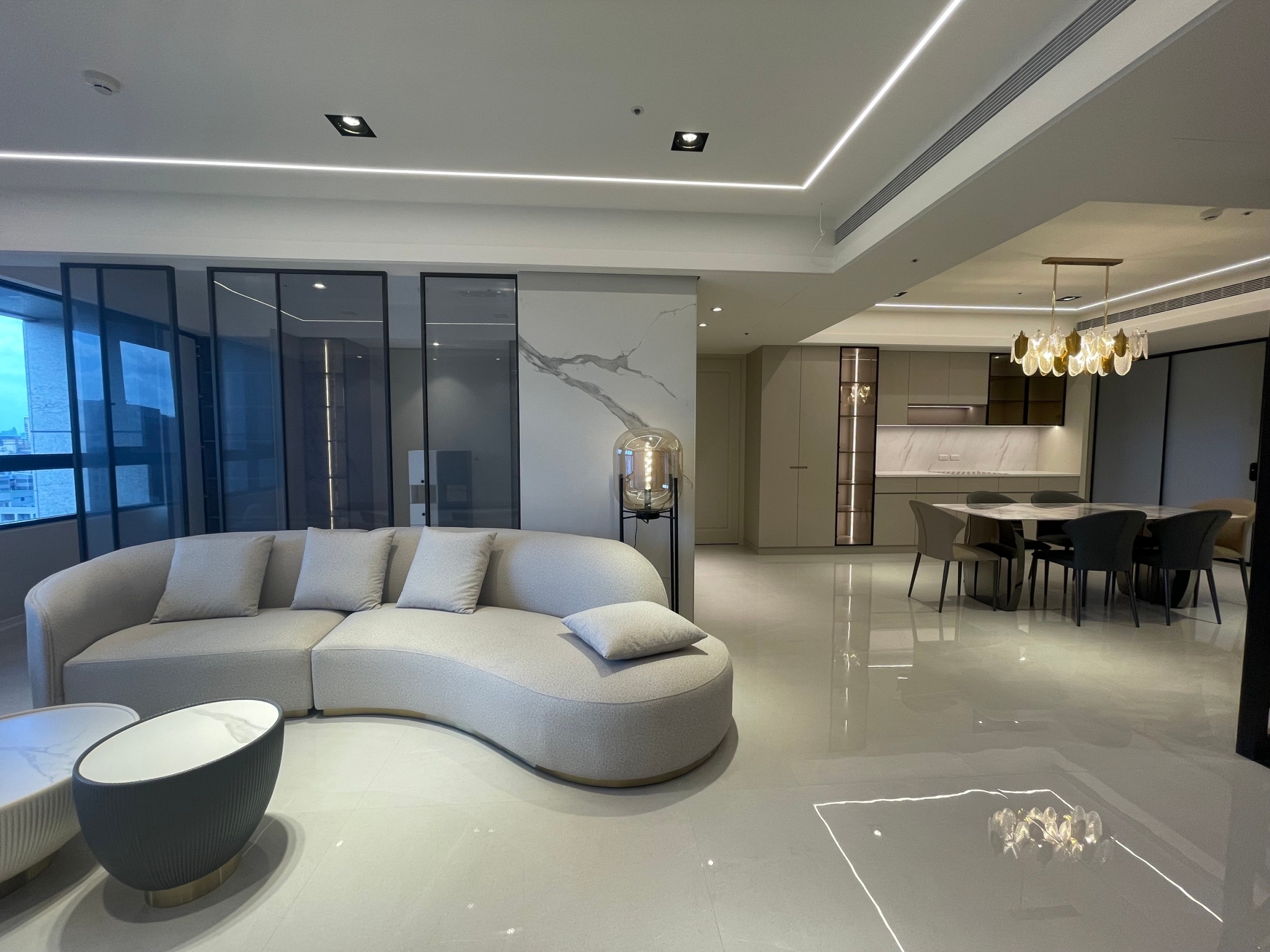 薄板施工專家-書桌櫃體